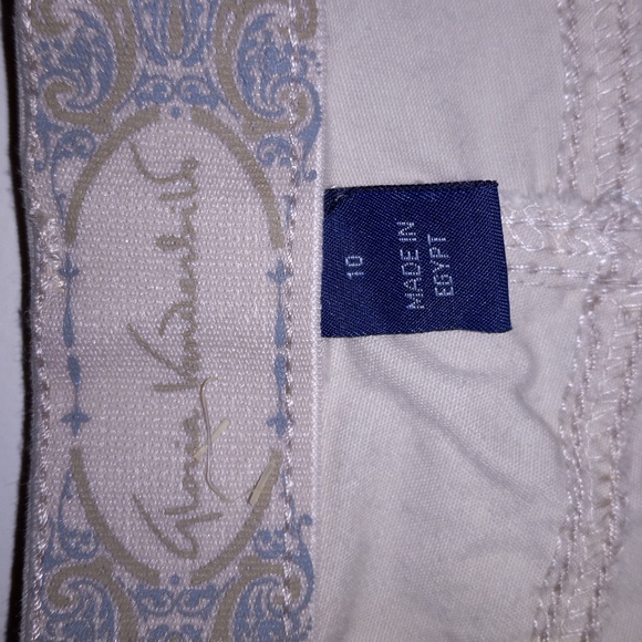 Gloria Vanderbilt slimming kahki capris size 10 - Picture 3 of 4